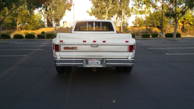1987 White Chevrolet C/K Pickup 3500 Crew Cab Pickup