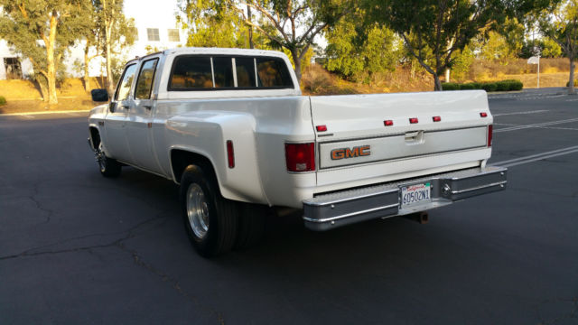 1987 White Chevrolet C/K Pickup 3500 Crew Cab Pickup