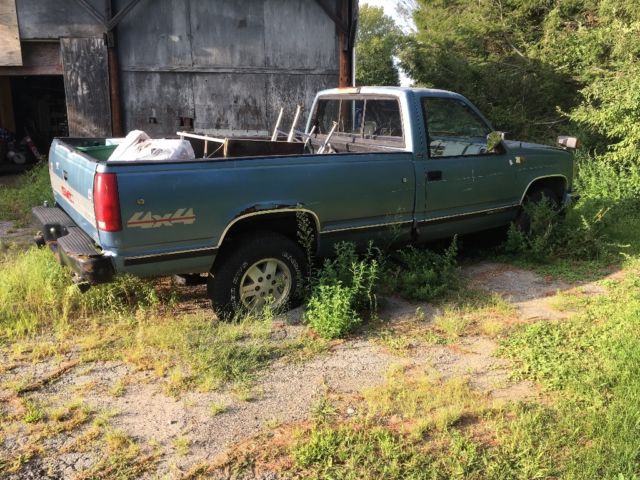 1982 Black and silver GMC Sierra 1500