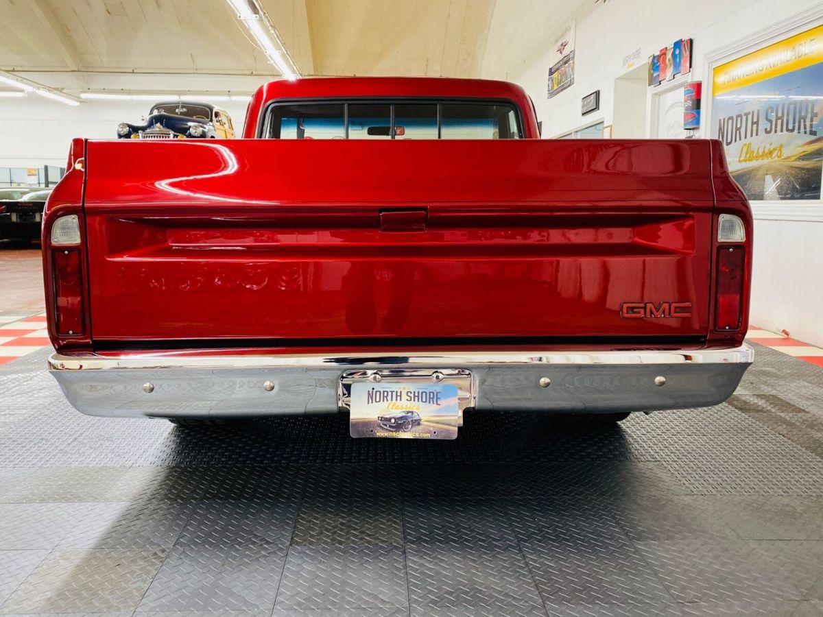 1969 Red GMC C15 Pick-Up