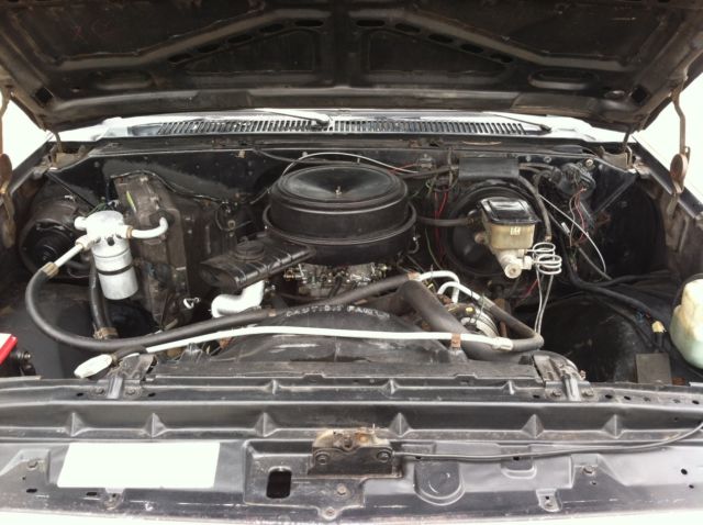 1983 Black/Silver 2 tone GMC Sierra 1500 Short Wide