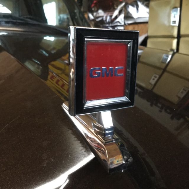 1984 Brown GMC Sierra 1500 Standard Cab Pickup