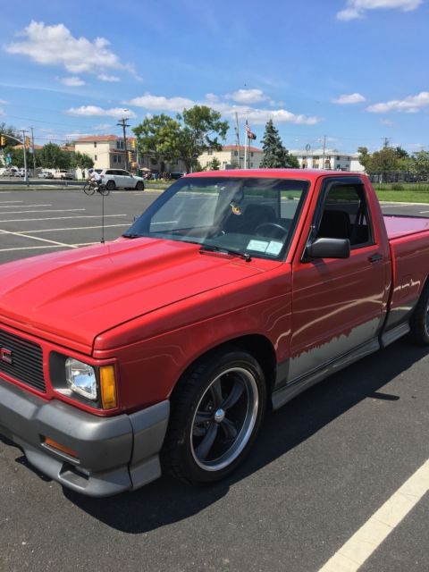 1992 RED Chevrolet S-10 PICKUP
