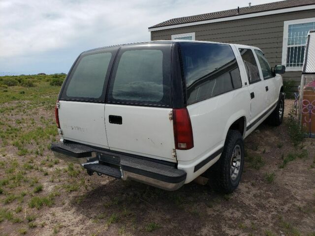 1992 White GMC Suburban SUV