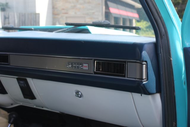 1988 Teal GMC C15/C1500 Suburban SUV