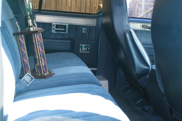 1988 Teal GMC C15/C1500 Suburban SUV