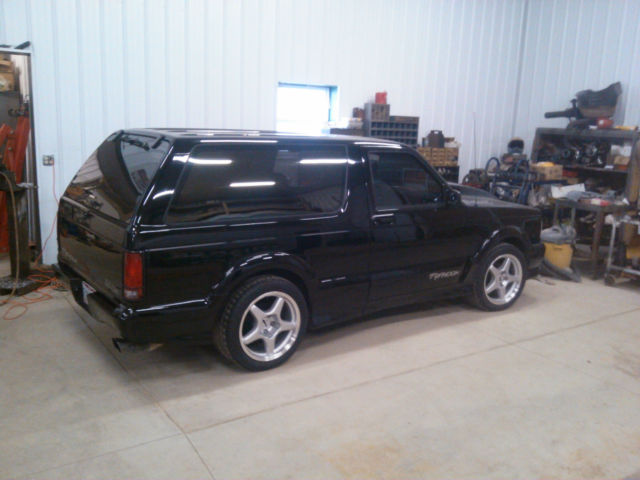 1993 Black GMC Typhoon SUV