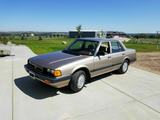 1985 Gold Honda Accord Sedan