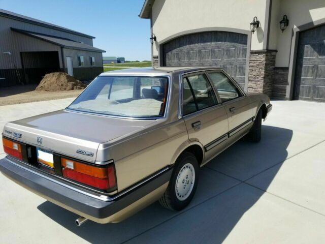 1985 Gold Honda Accord Sedan