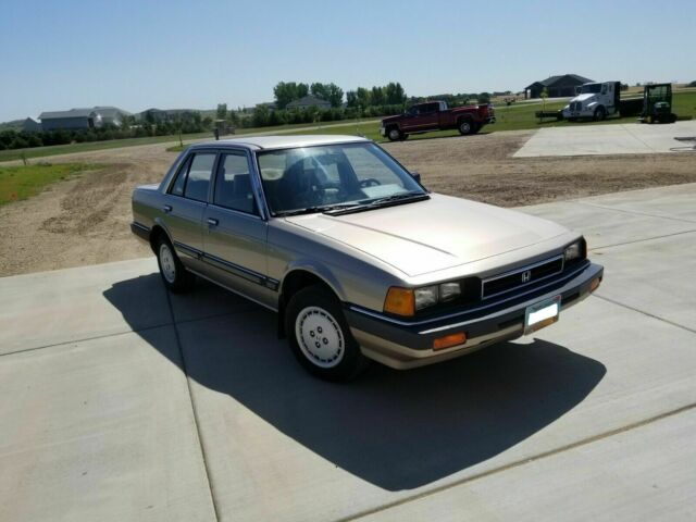 1985 Gold Honda Accord Sedan