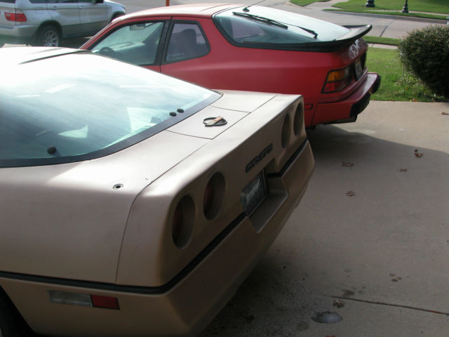 1984 Gold Chevrolet Corvette Coupe