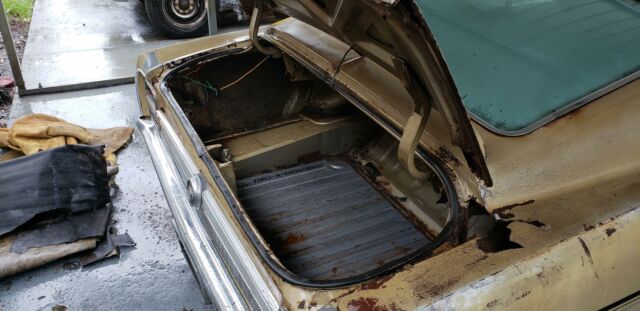 1969 Gold Ford Torino --