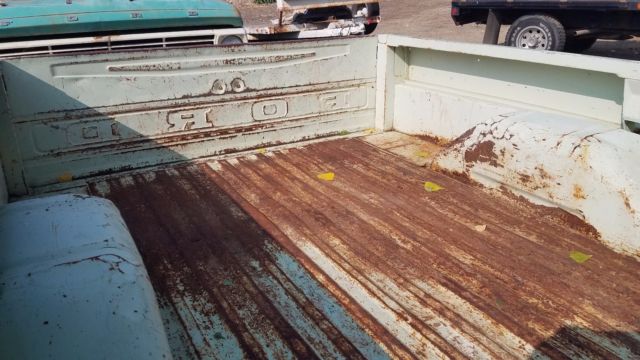 1971 Green Ford F-100 Standard Cab Pickup
