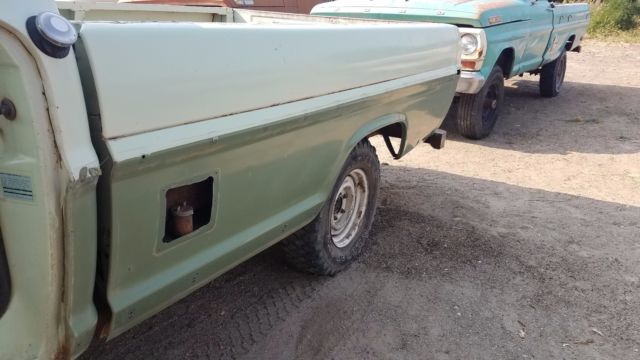 1971 Green Ford F-100 Standard Cab Pickup