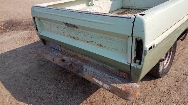 1971 Green Ford F-100 Standard Cab Pickup