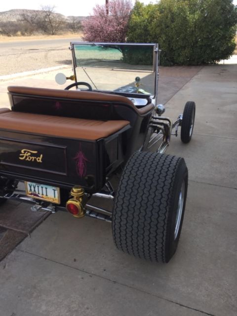 1923 Burgundy Ford Model T Convertible