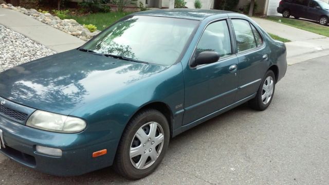 1994 Silver n black Nissan Altima Coupe