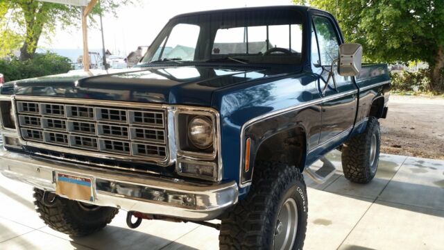 1979 blue/metallic dark grey GMC Sierra 1500 Coupe