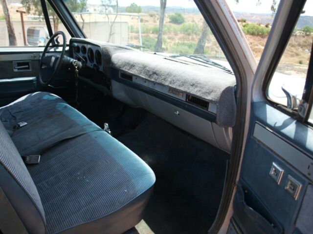 1984 silver Chevrolet C-10