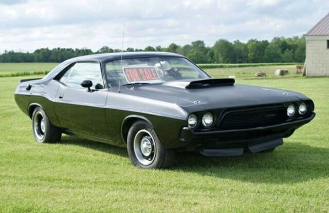 1973 Black Dodge Challenger