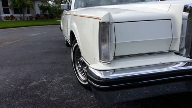 1983 White Lincoln Mark Series Coupe