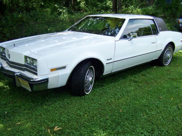 1984 White Oldsmobile Toronado Coupe