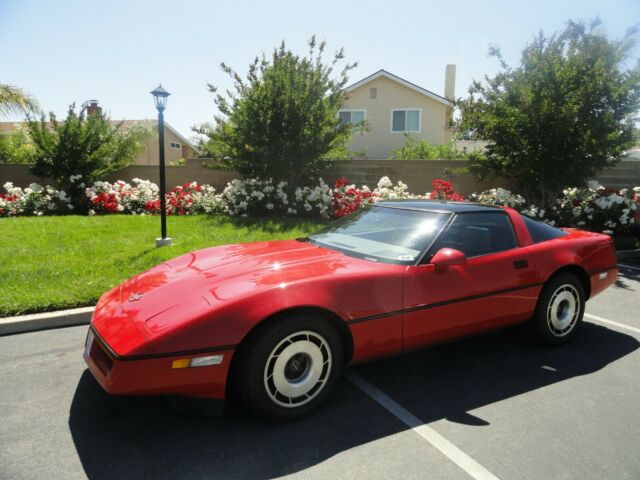 1985 Red Chevrolet Corvette Coupe