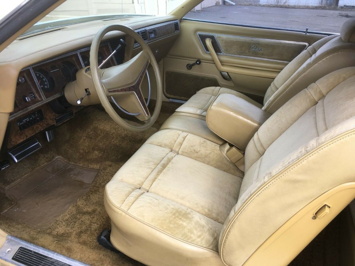 1975 Chrysler Cordoba Coupe