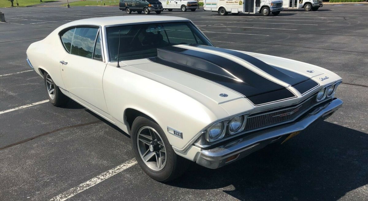 1968 White Chevrolet Chevelle Coupe