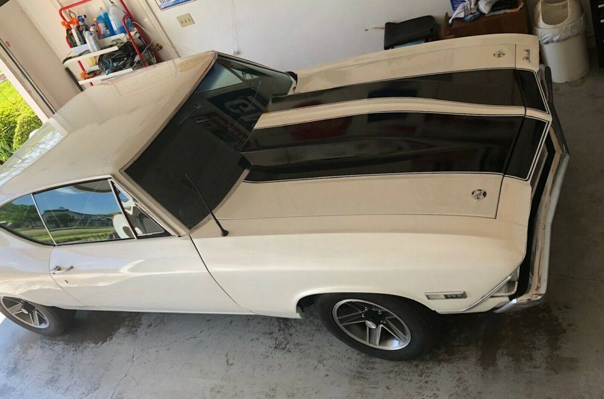 1968 White Chevrolet Chevelle Coupe