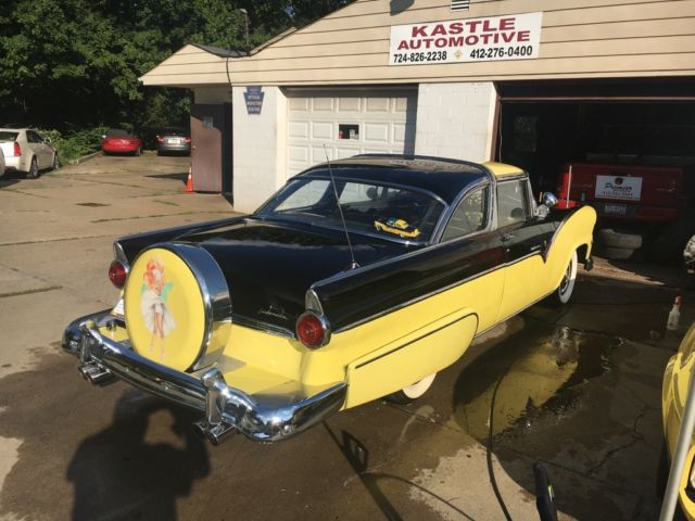 1955 Yellow/black Ford Crown Victoria Coupe