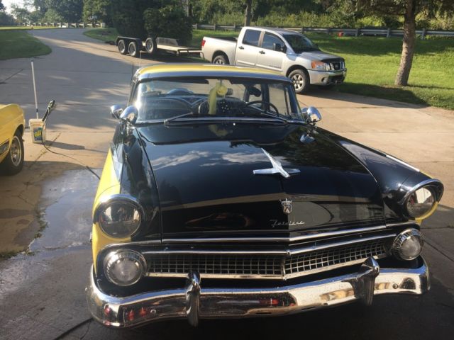 1955 Yellow/black Ford Crown Victoria Coupe