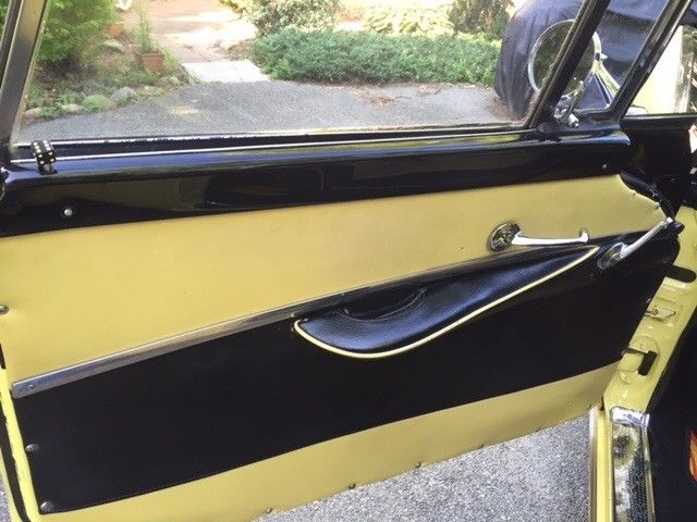 1955 Yellow/black Ford Crown Victoria Coupe