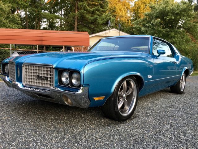 1972 Viking Blue Oldsmobile Cutlass Coupe