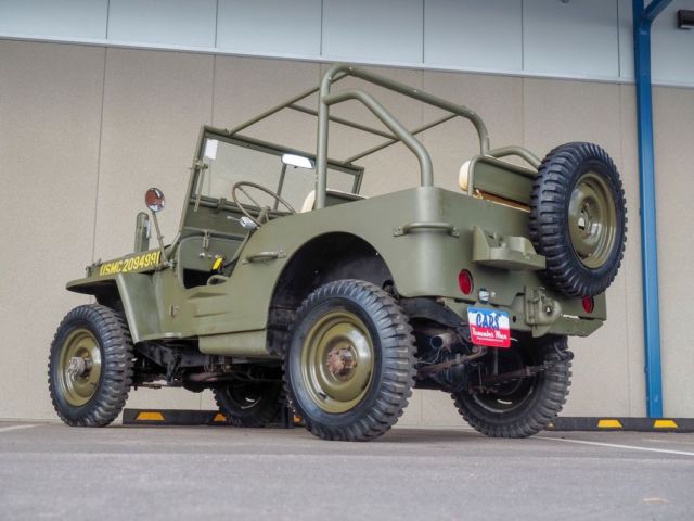 1943 Green Willys Jeep --