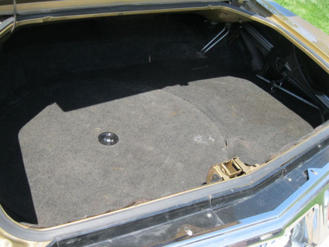 1970 Gold Buick Riviera Coupe