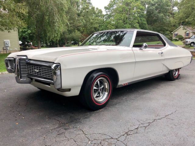 1968 White Pontiac Grand Prix Coupe