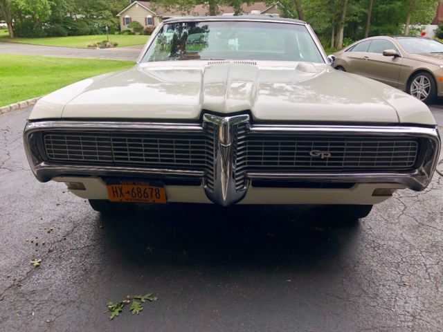 1968 White Pontiac Grand Prix Coupe
