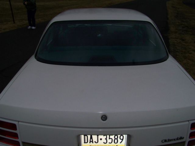 1991 White Oldsmobile Ciera Sedan
