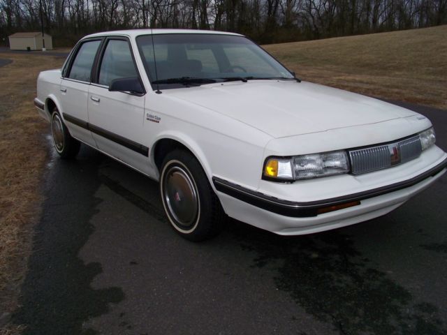 1991 White Oldsmobile Ciera Sedan