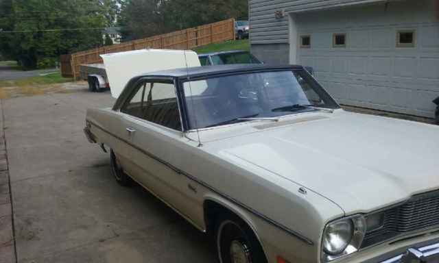 1975 White Plymouth Valiant Coupe