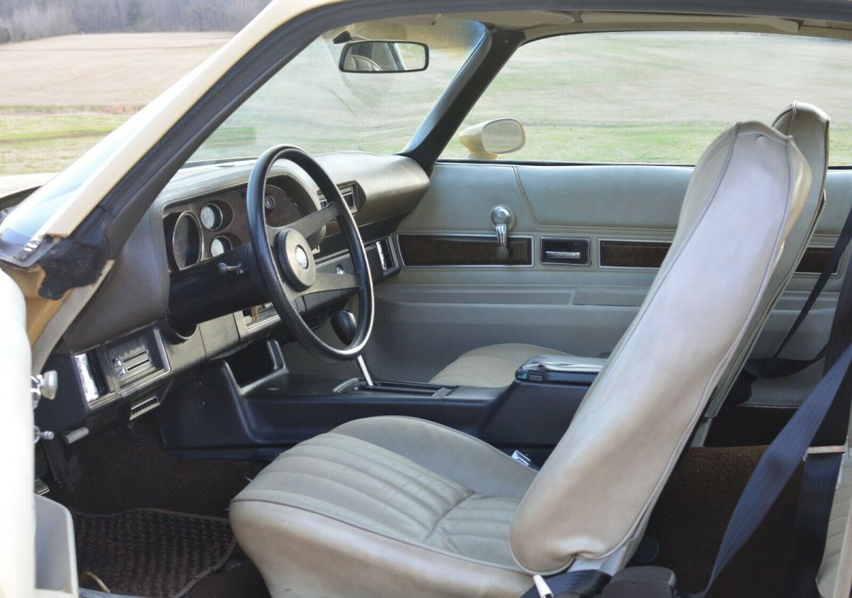 1973 Gold Chevrolet Camaro Coupe