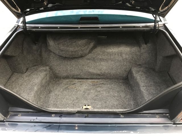 1988 Blue Ford Crown Victoria Sedan