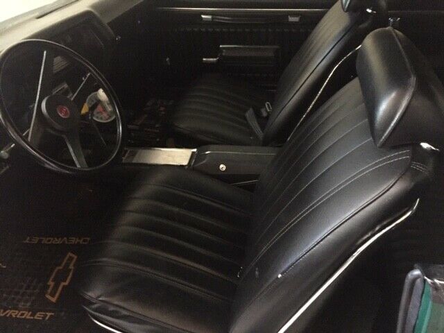 1970 Green Chevrolet Monte Carlo