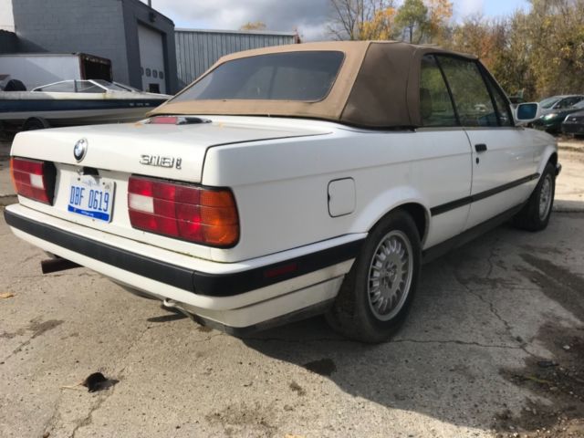 1991 White BMW 3-Series Convertible