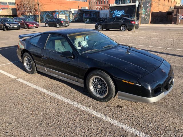1986 Black Pontiac Fiero Fastback