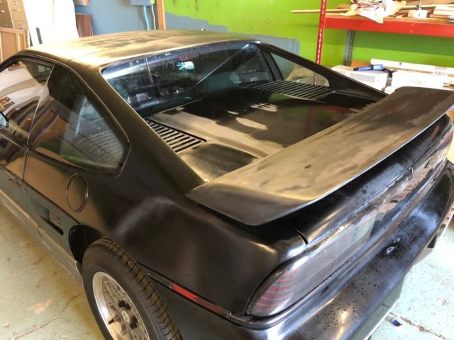 1986 Black Pontiac Fiero Fastback