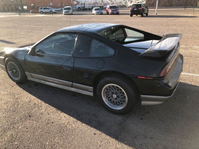 1986 Black Pontiac Fiero Fastback