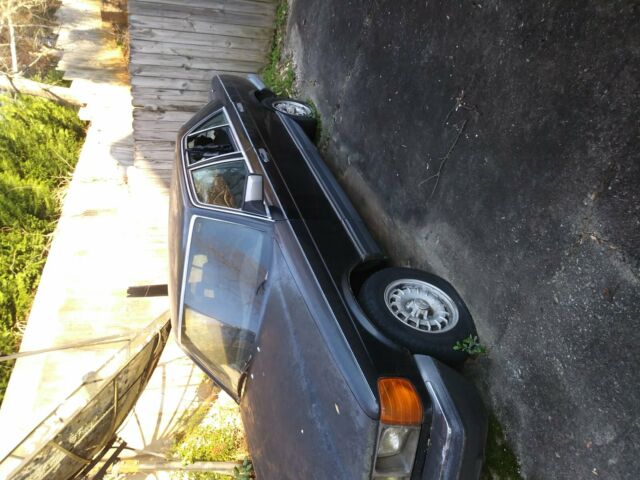 1982 Black Mercedes-Benz 300-Series Sedan