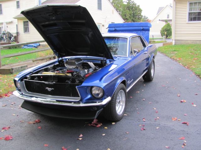 1967 Blue Ford Mustang